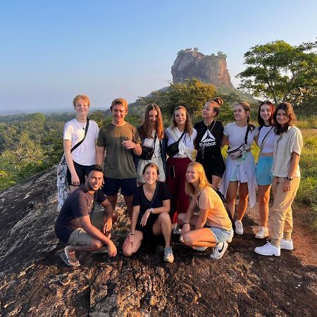 Sigiriya Village Home Stay Bagian luar foto
